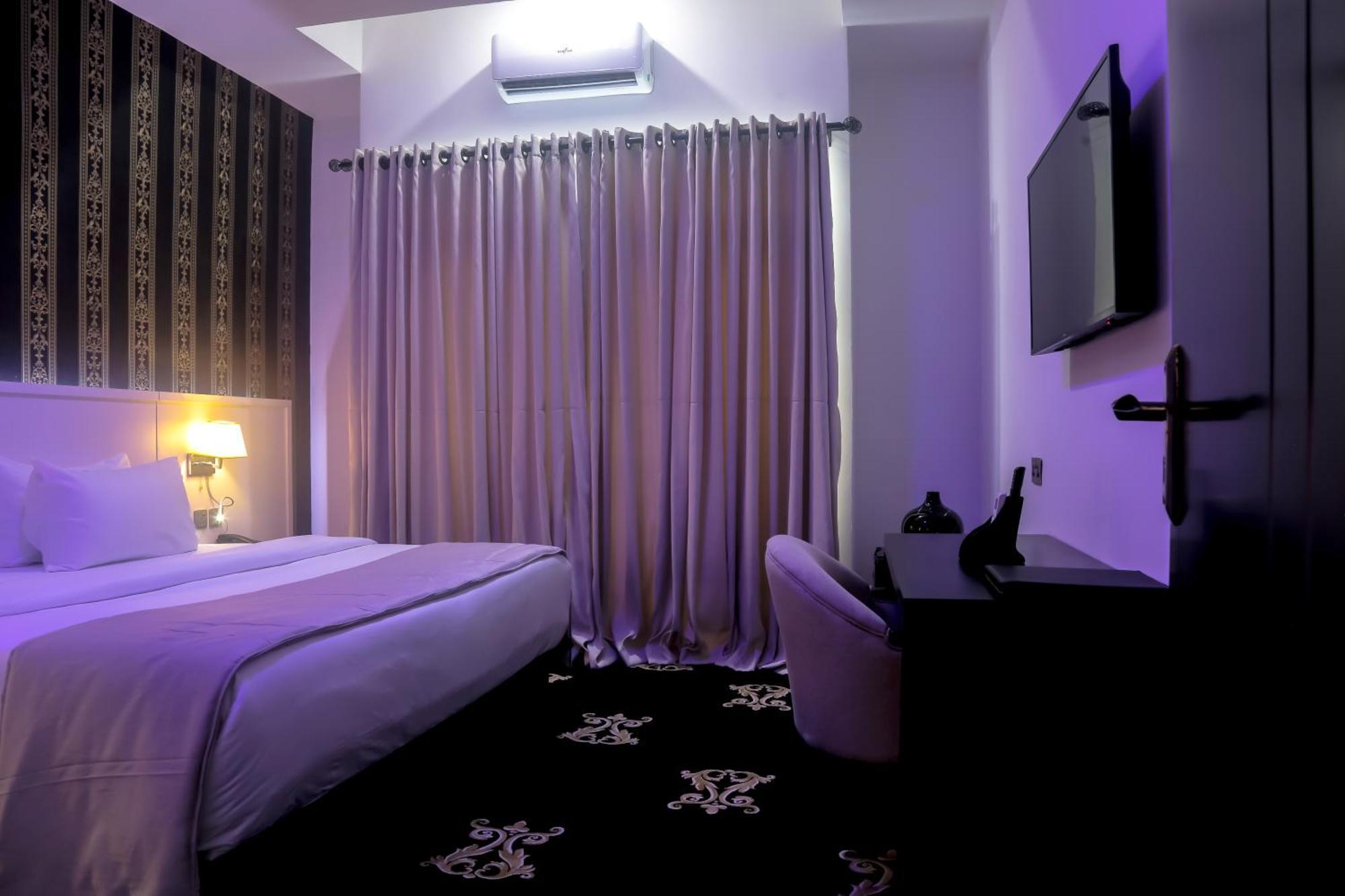 Bon Hotel Ikeja Residence Exterior foto